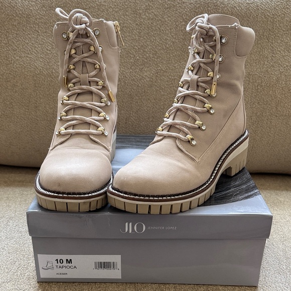 Jennifer Lopez Shoes - EUC Jennifer Lopez Women's Beige Ankle Boots, Aceser, Tapioca, 10M